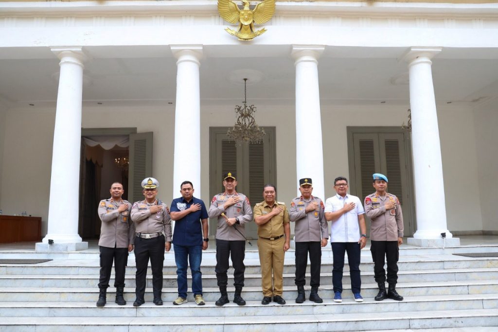 Jalin Silaturahmi, Kapolda Baru Irjen Pol Suyudi Ario Seto Kunjungi Pj Gubernur Banten
