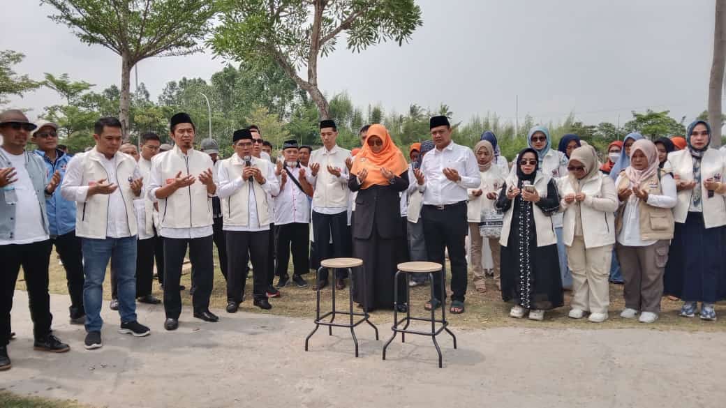 Tim Pemenangan Isro-Uyun Doa Bersama Jelang Debat Publik Pilkada Cilegon