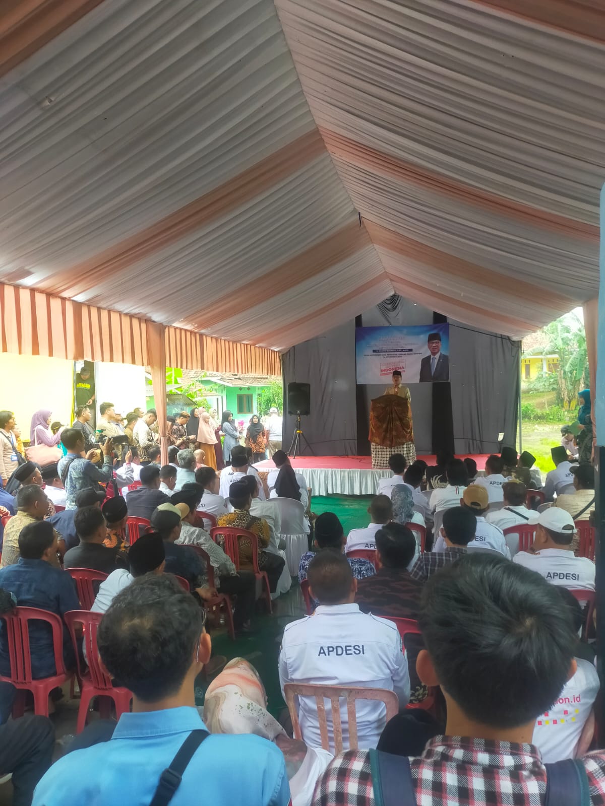 Warga Soroti Bupati Serang dalam Kunjungan Mendes PDT ke 3 Desa Tak Kunjung Hadir