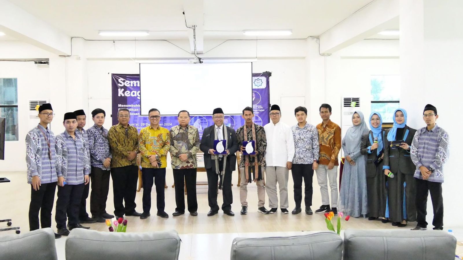 Manfaatkan Teknologi AI Bidang Pendidikan Islam, LKK UNPAM Serang Gelar Seminar Keagamaan Nasional