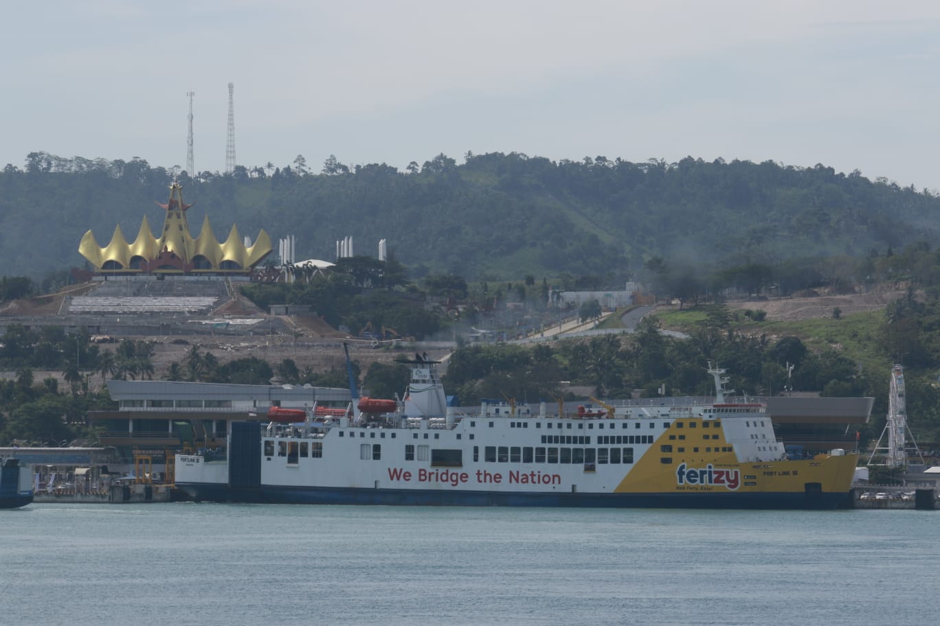 Hari Lebaran, Jumlah Penumpang dan Kendaraan Meningkat di Pelabuhan Merak