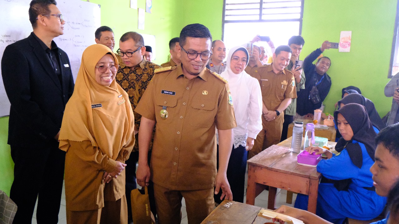 Dari Dapur Hotel ke Meja Makan Sekolah: Program Makan Bergizi Gratis Jadi Model Nasional Berkat Sinergi Jaringan Hotel Archipelago dan Pemerintah Banten