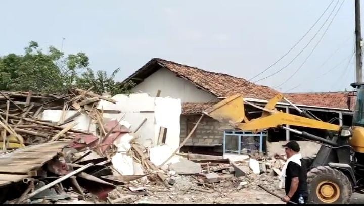 Pembongkaran Tahap Pertama Lapak di Sukmajaya Rampung