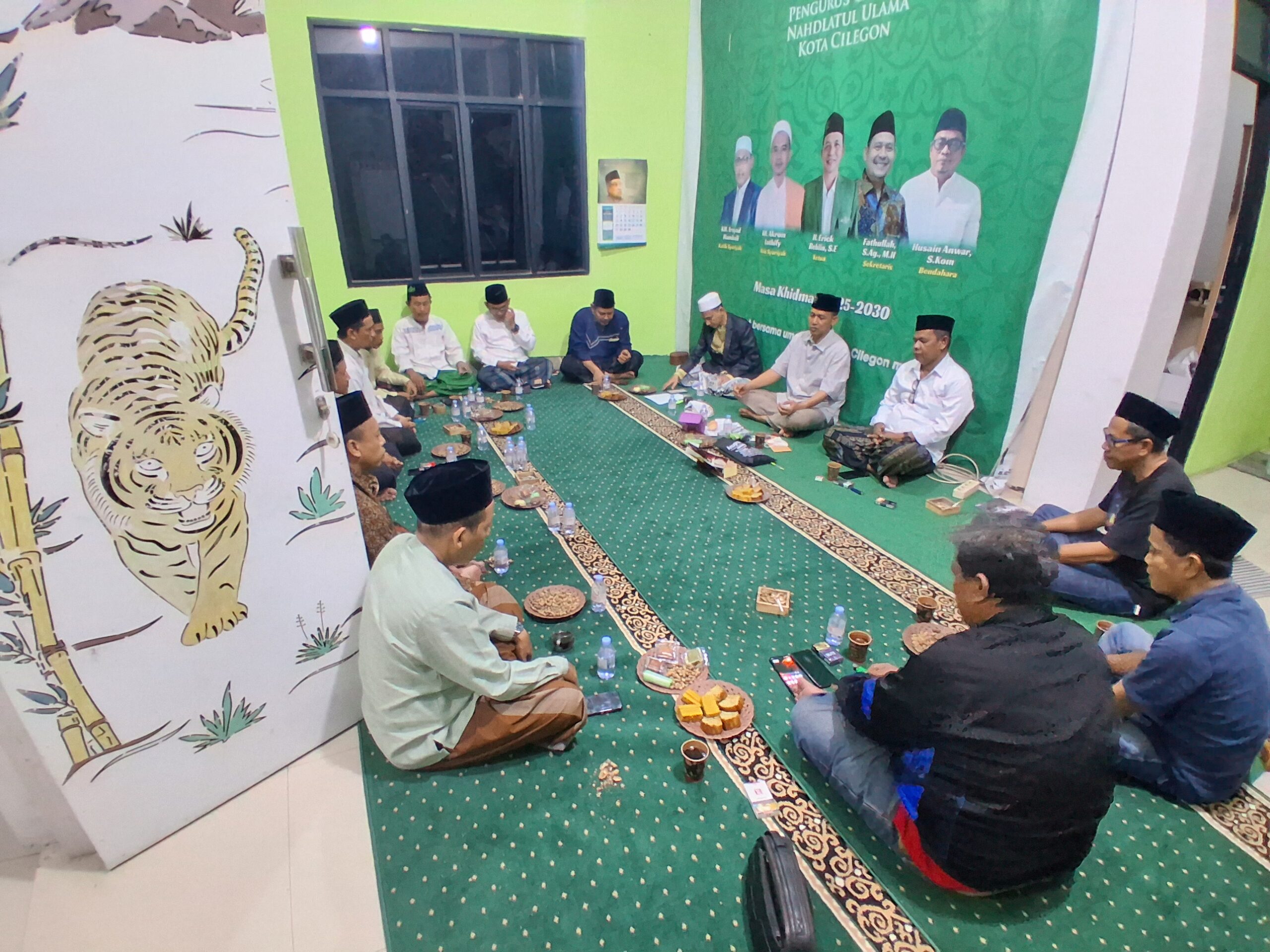 Dipimpin Rois Syuriyah KH Akrom Lathifi  PCNU Cilegon Gelar Doa Bersama Bagi Lima Jurnalis