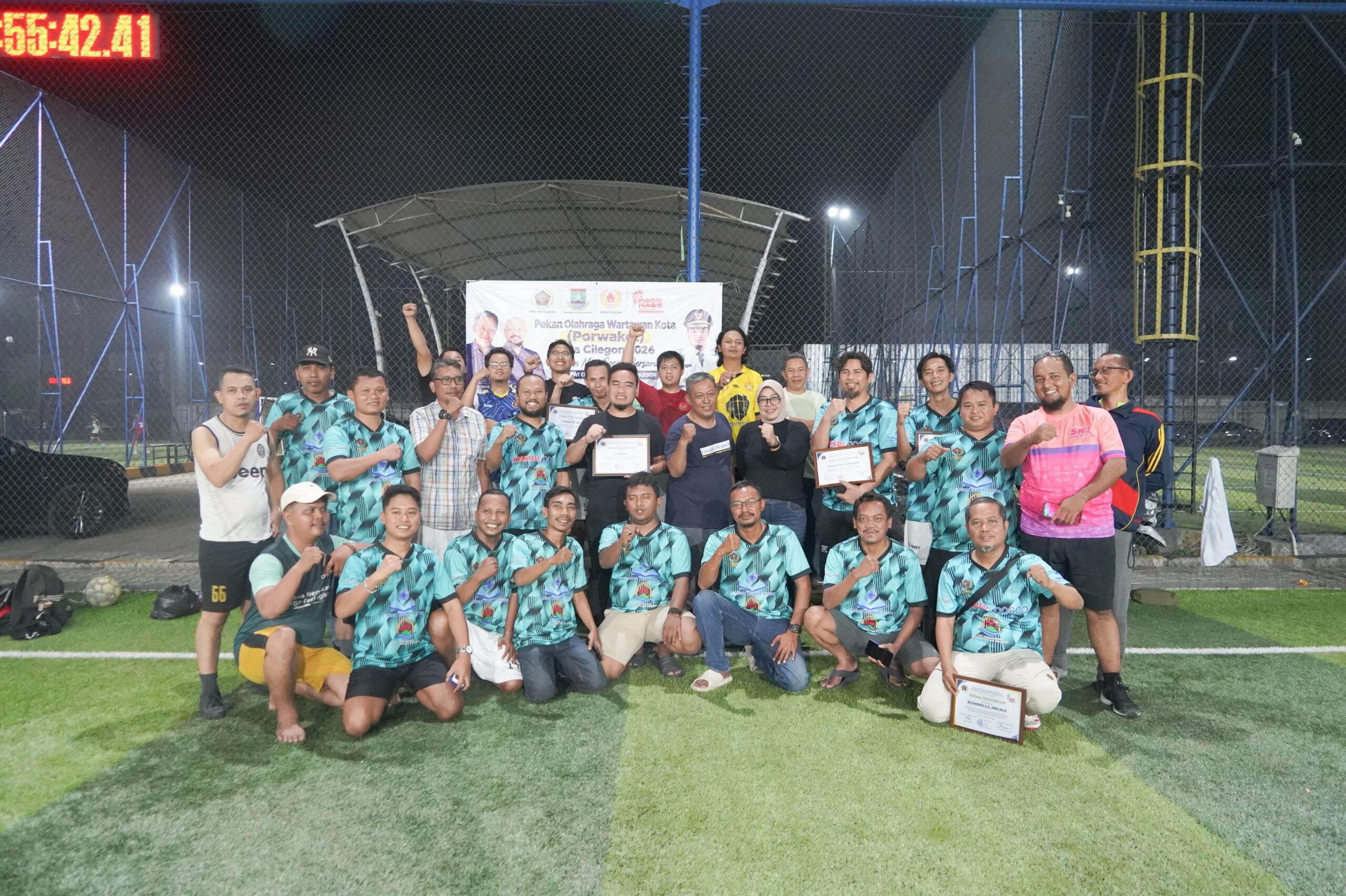 Peringati Haornas 2026, SIWO PWI Cilegon Beri Penghargaan kepada Walikota Robinsar dan 4 ASN Penggerak Olahraga